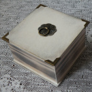  Svatební originální dárková krabička s víkem s kováním čtverec