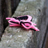 Černá s růžovou - přívěšek na klíče, kabelku