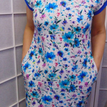 Šaty s kapsami - modré květy S - XXXL