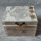 Originální romantická krabička s vintage mapou a známkami