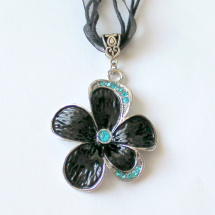 Květinkový luxusní náhrdelník