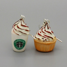káva Starbucks  a cupcake