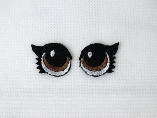 Vyšívané oči hnědé na panenky 2,8 cm