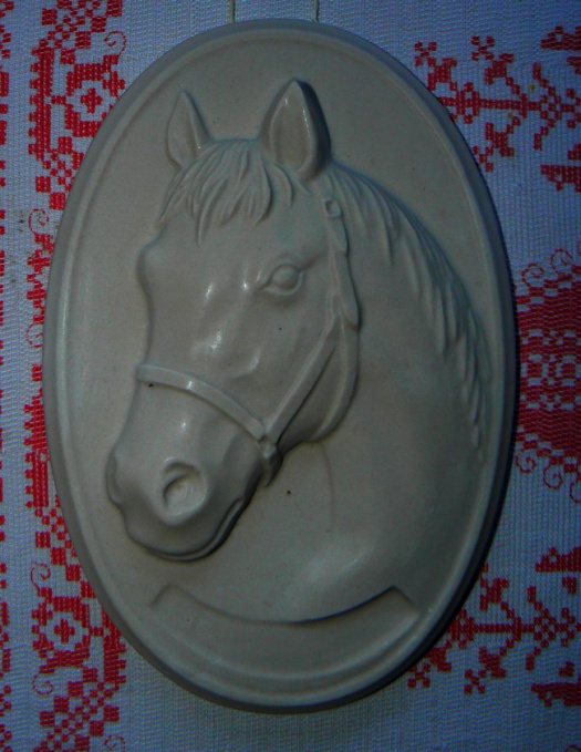 sádrový odlitek - hlava koně