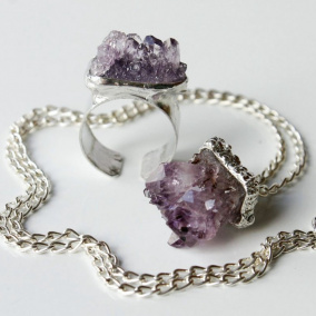 sada DOLORES  - ametyst krystaly - náhrdelník + prsten