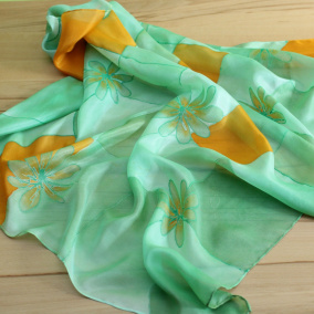 Hedvábný šátek: Luční květy