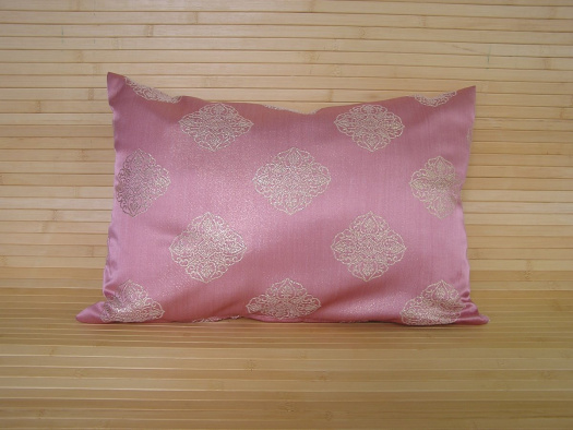 Růžový povlak na polštář