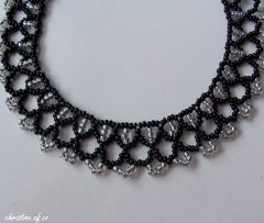 Černo-stříbrný náhrdelník