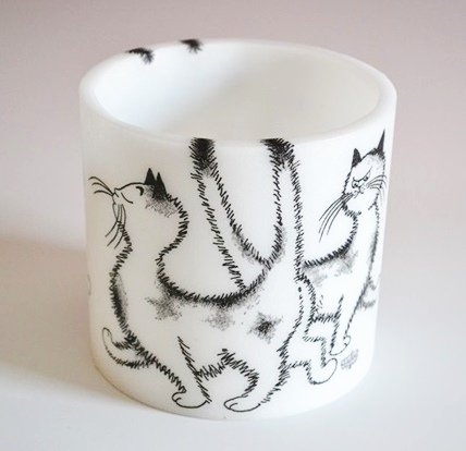 Svícen z parafínového vosku č.3 - Kočky rivalky