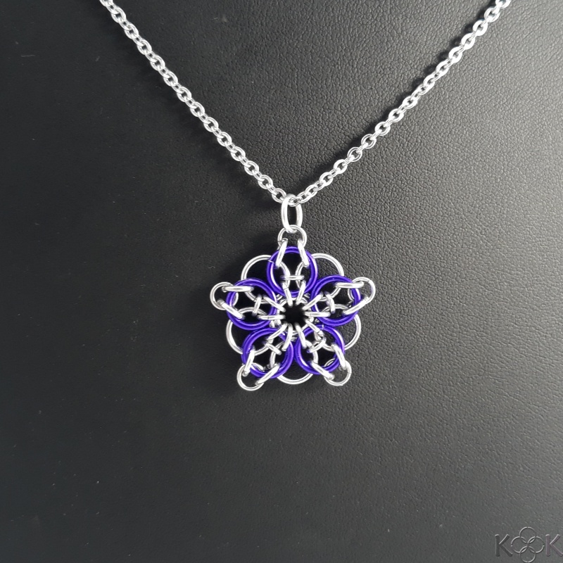 Fialová keltská hvězda