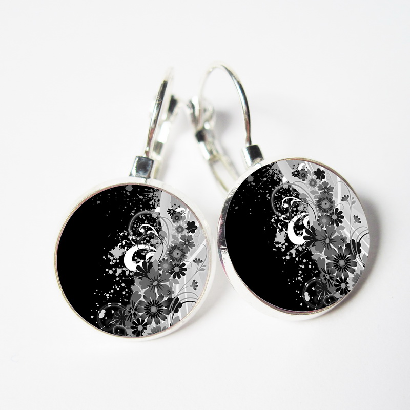 Černo-bílé květiny 