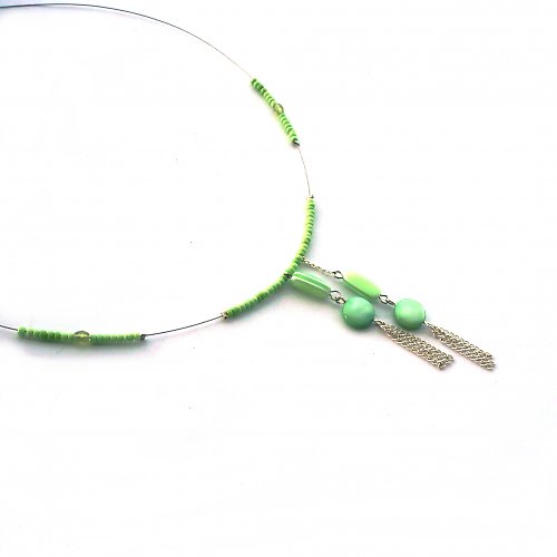 Jemně zelinkavý náhrdelník