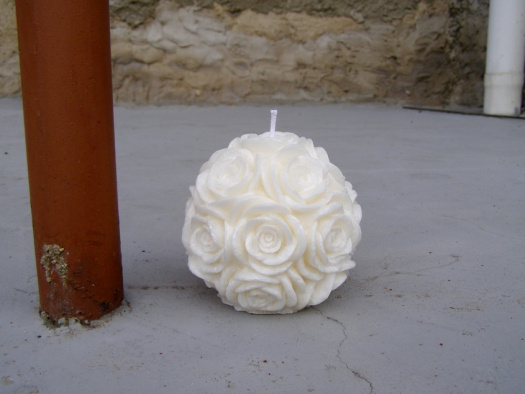 Svíčka vonná z palmového vosku - koule růže - bílá