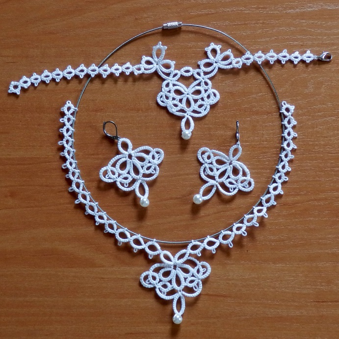 frivolitková souprava 1