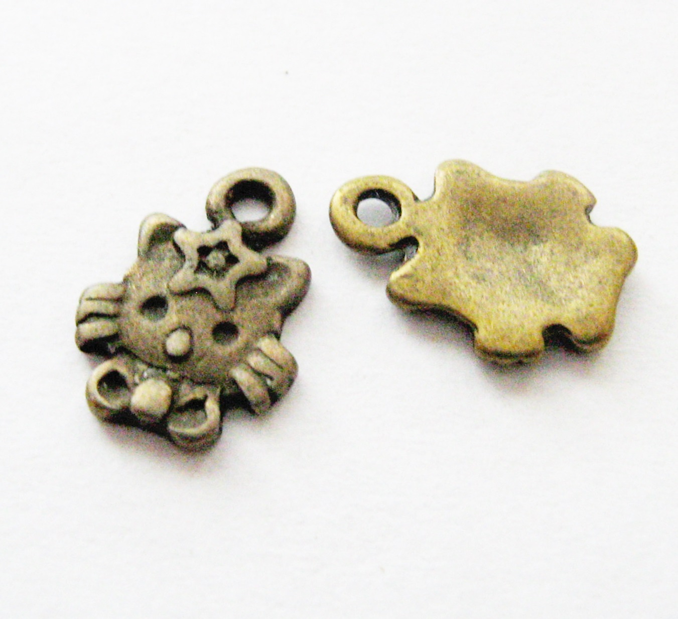 Kočička 10 x 10 mm  10ks