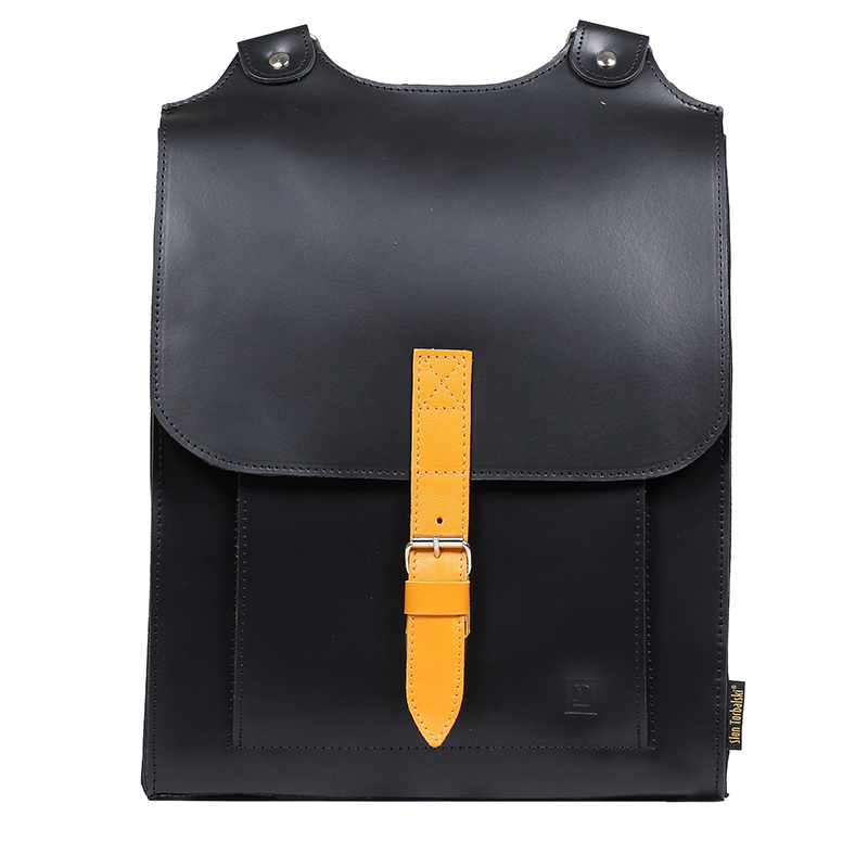 Kožený batoh černý se žlutým řemínkem