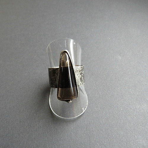 mezi světlem a tmou