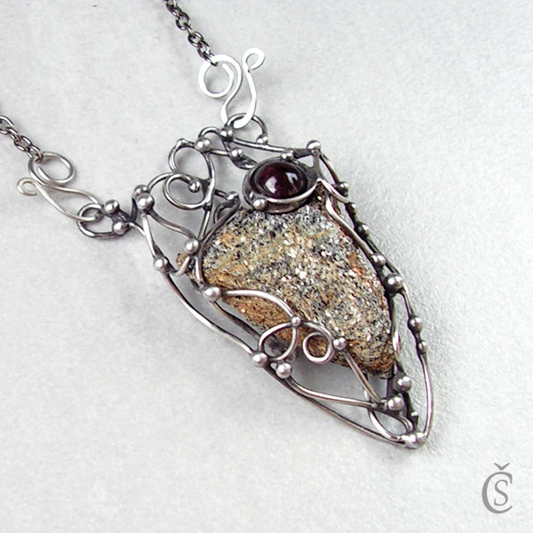 Drahý nalezenec - Granát