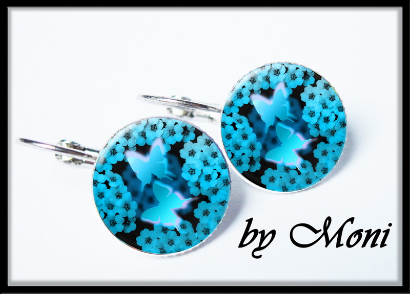 Motýlci v kvítí tyrkysovém