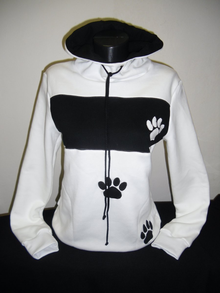 Mikina bílá s černými tlapkami