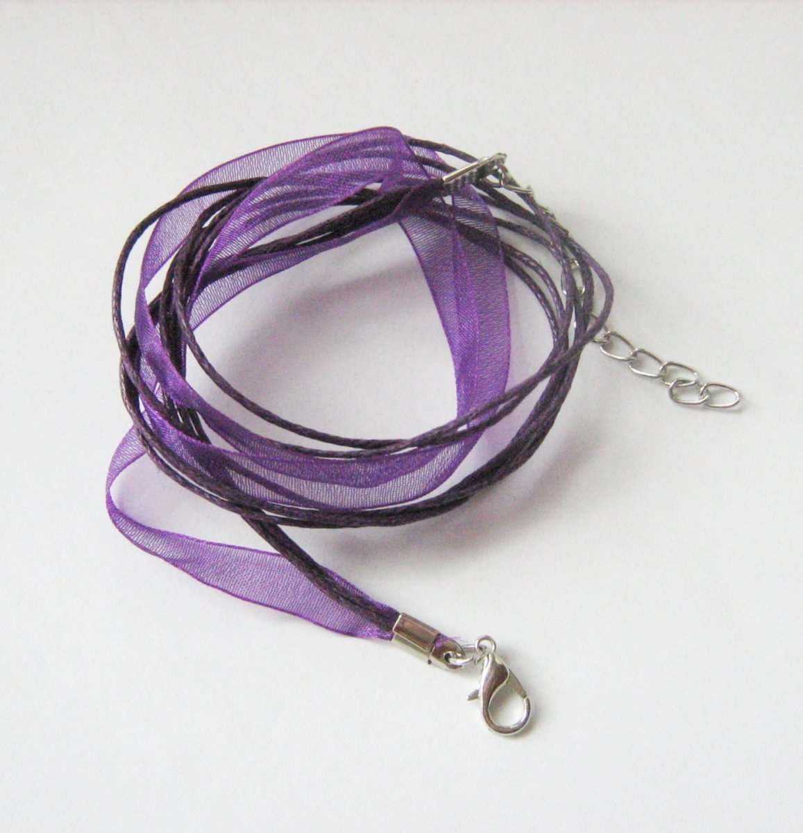 Voskové šnůrky a organza 1 ks