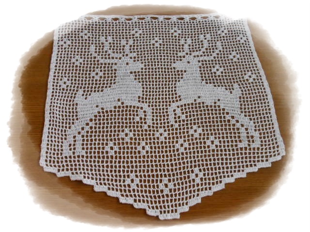 Záclonka s jelínkama...