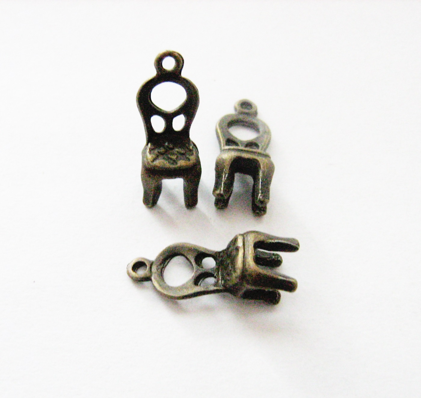 Přívěsek 18 x 7 mm 10 ks