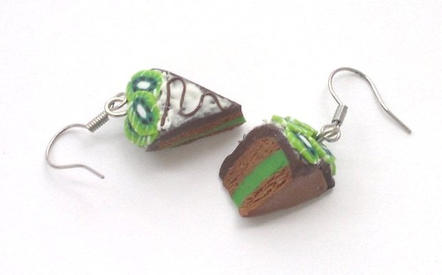 Kiwi dortík se šlehačkou- náušničky