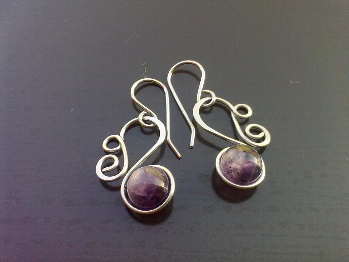 z kamínků- ametyst (hypoalergenní)