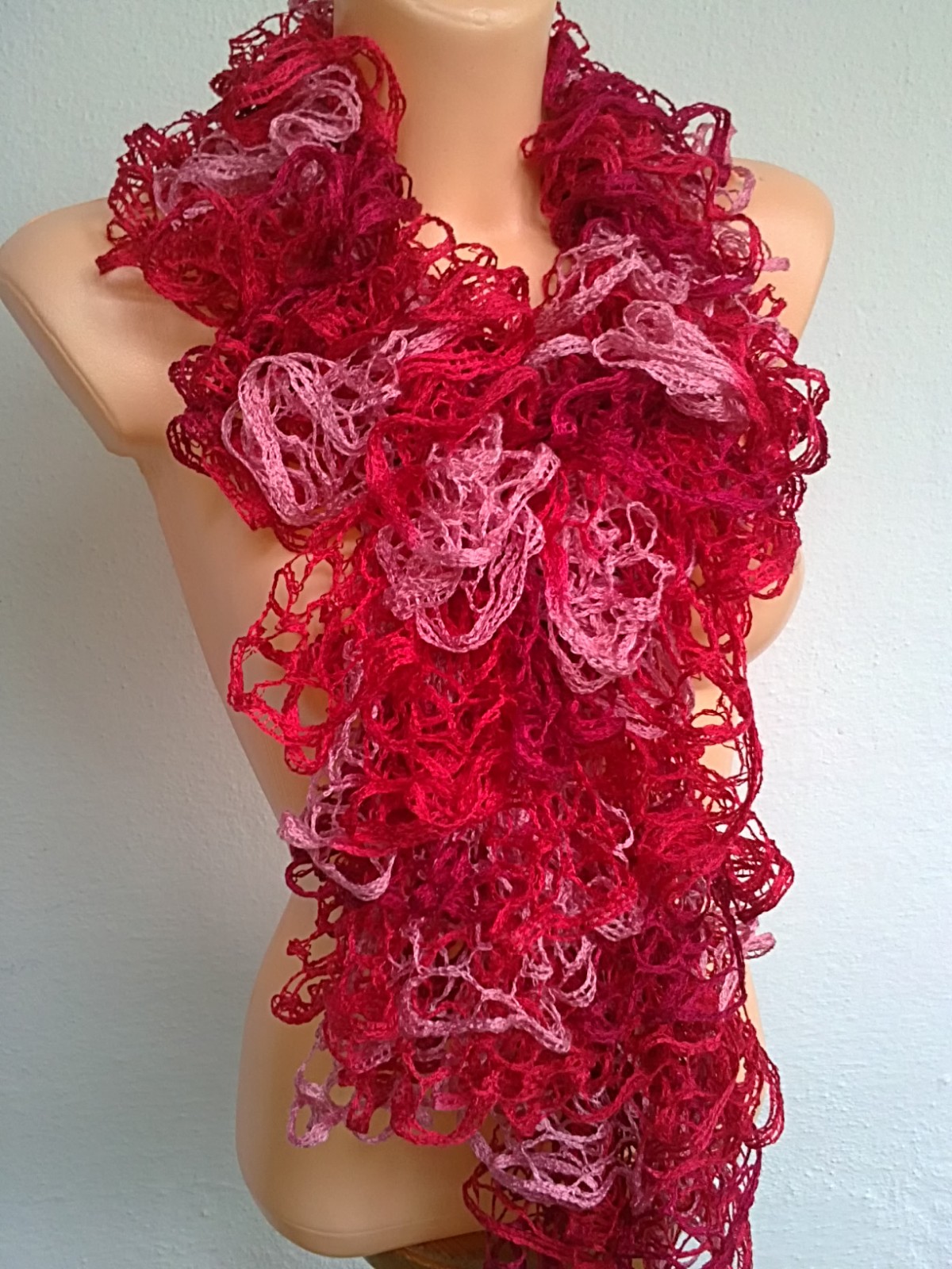 Volánková šála-červený melír