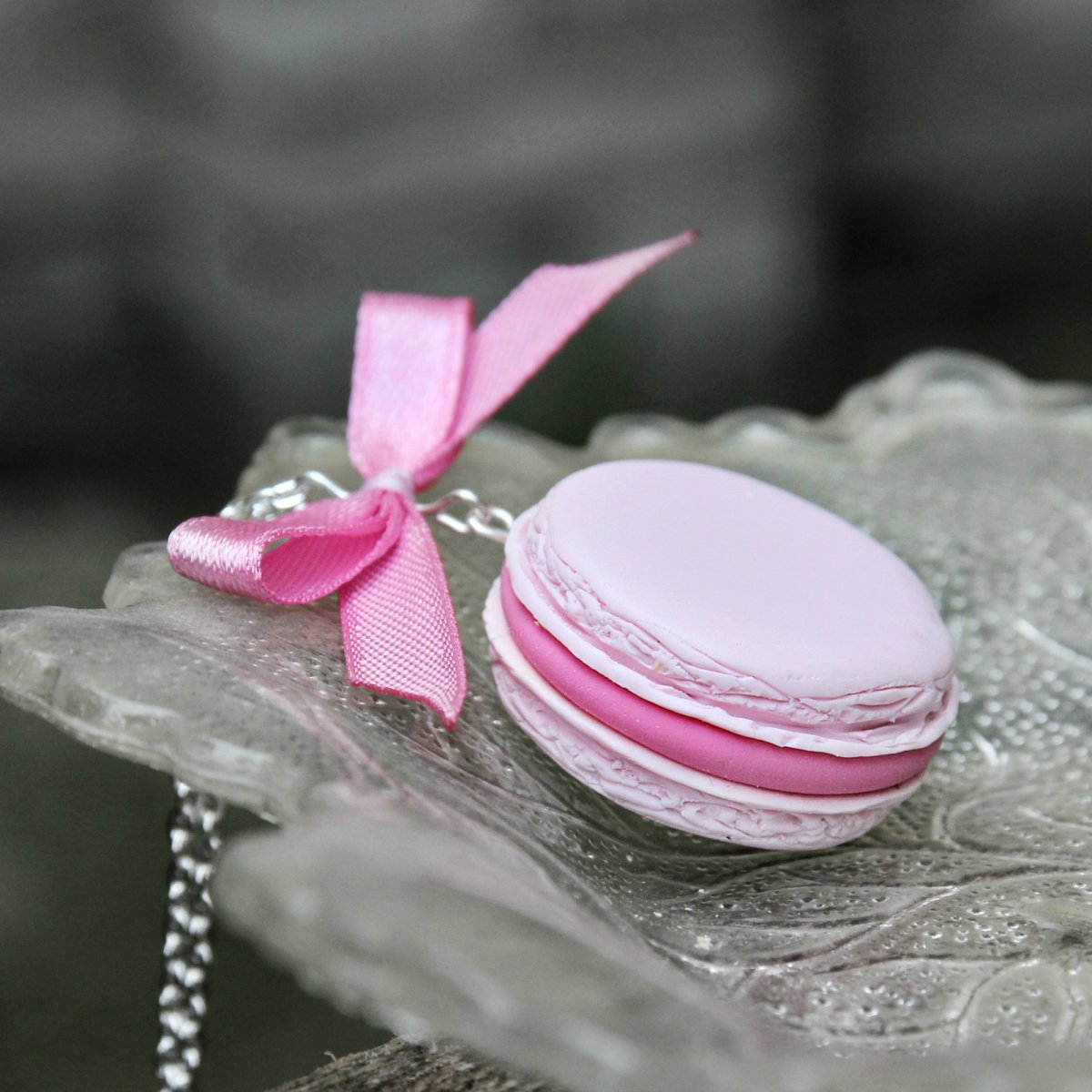 Makronka s mašličkou