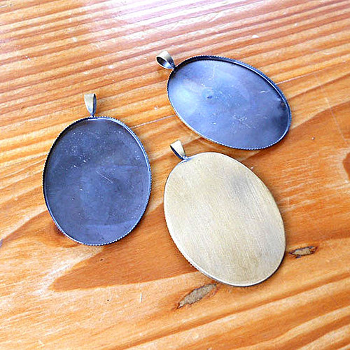 Lůžko 30x40mm - 1ks - Bronzové