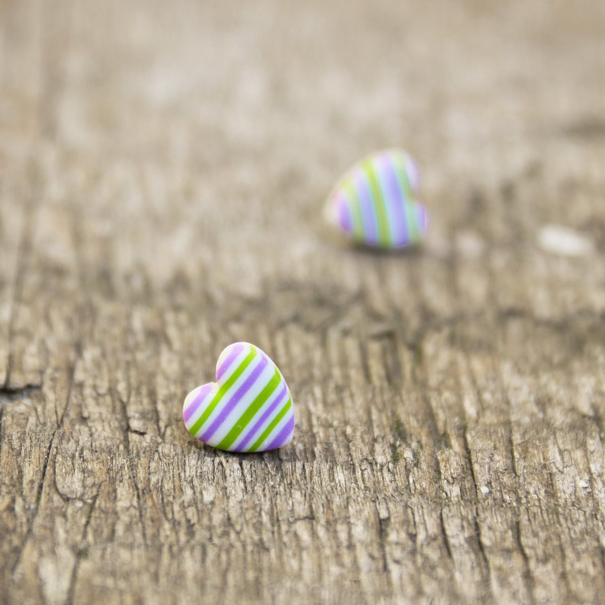 pruhovaná srdíčka