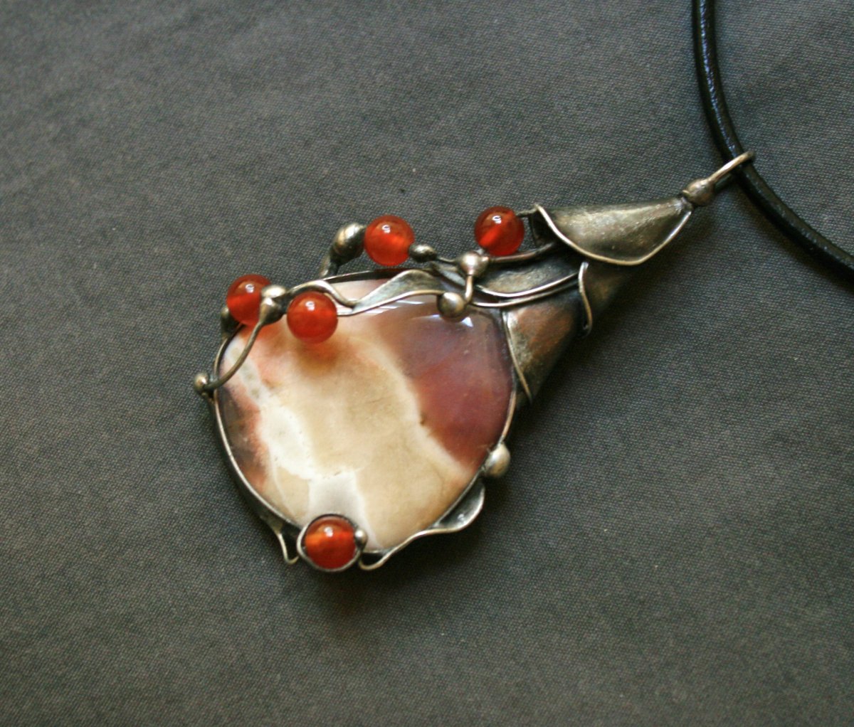 Probuzení jara - sardonyx   