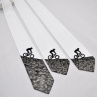 Hedvábná kravata s cyklistou z kopce - černo-bílá 4606832