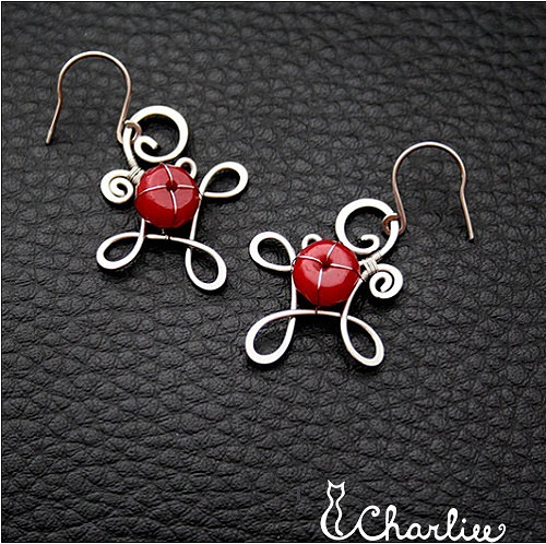 Náušnice - RUBÍNOVÉ - ochraňující - RUBÍN - tepané - hypoalergenní - chirurgická ocel