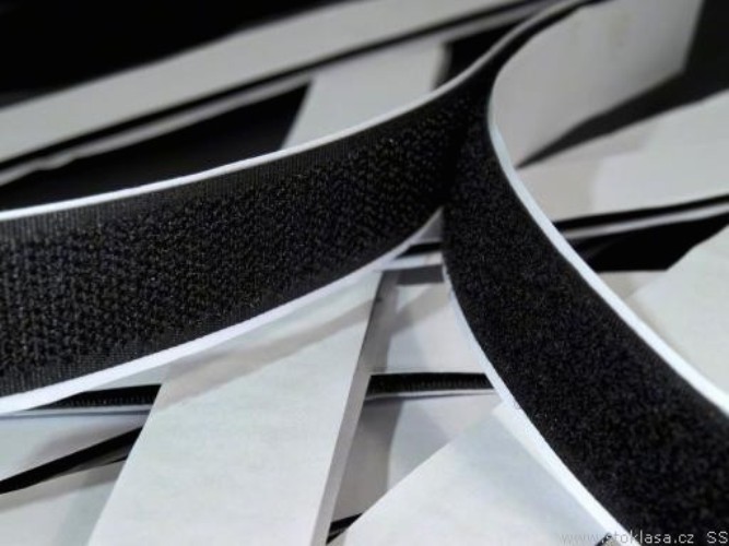 Zip suchý samolepící stříhaný 