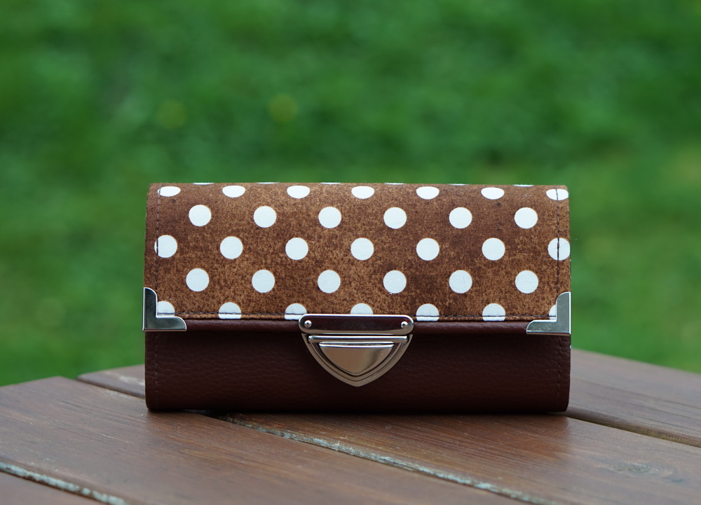 Peněženka Hnědý puntík 19x10 - 18 karet, na fotky