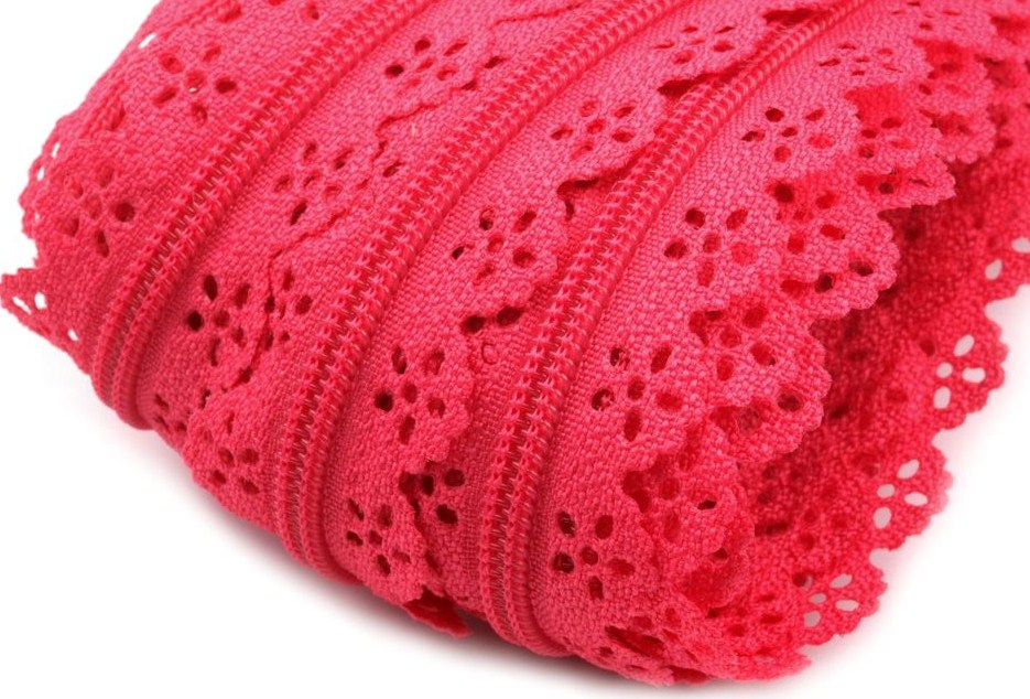 Zip krajkový v metráži