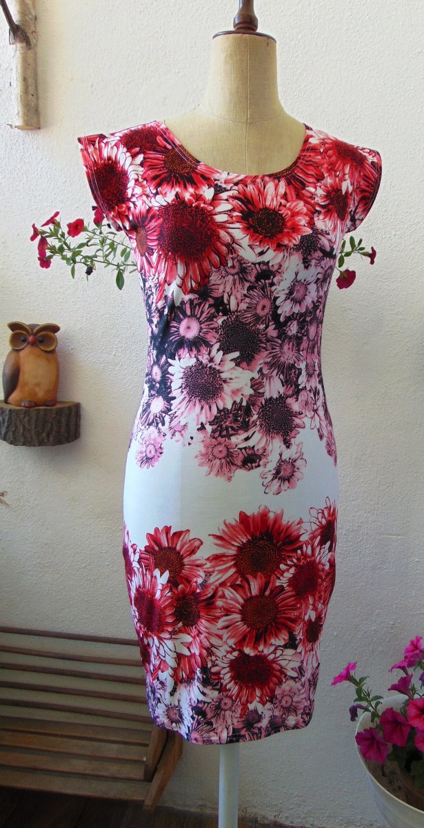 Šaty velké květy S - XXL