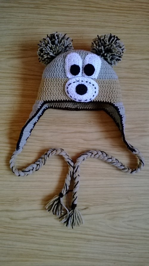 Háčkovaná ušanka skladem 