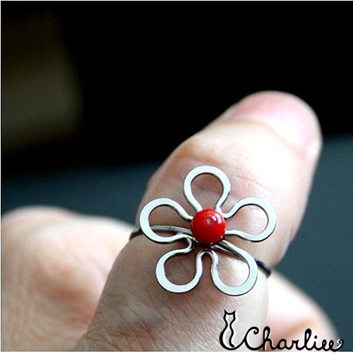 Tepaný prsten - KVĚT KORÁL- hypoalergenní chirurgická ocel