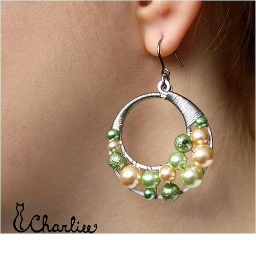 Náušnice - LUČNÍ KVÍTÍ - tepané - hypoalergenní chirurgická ocel