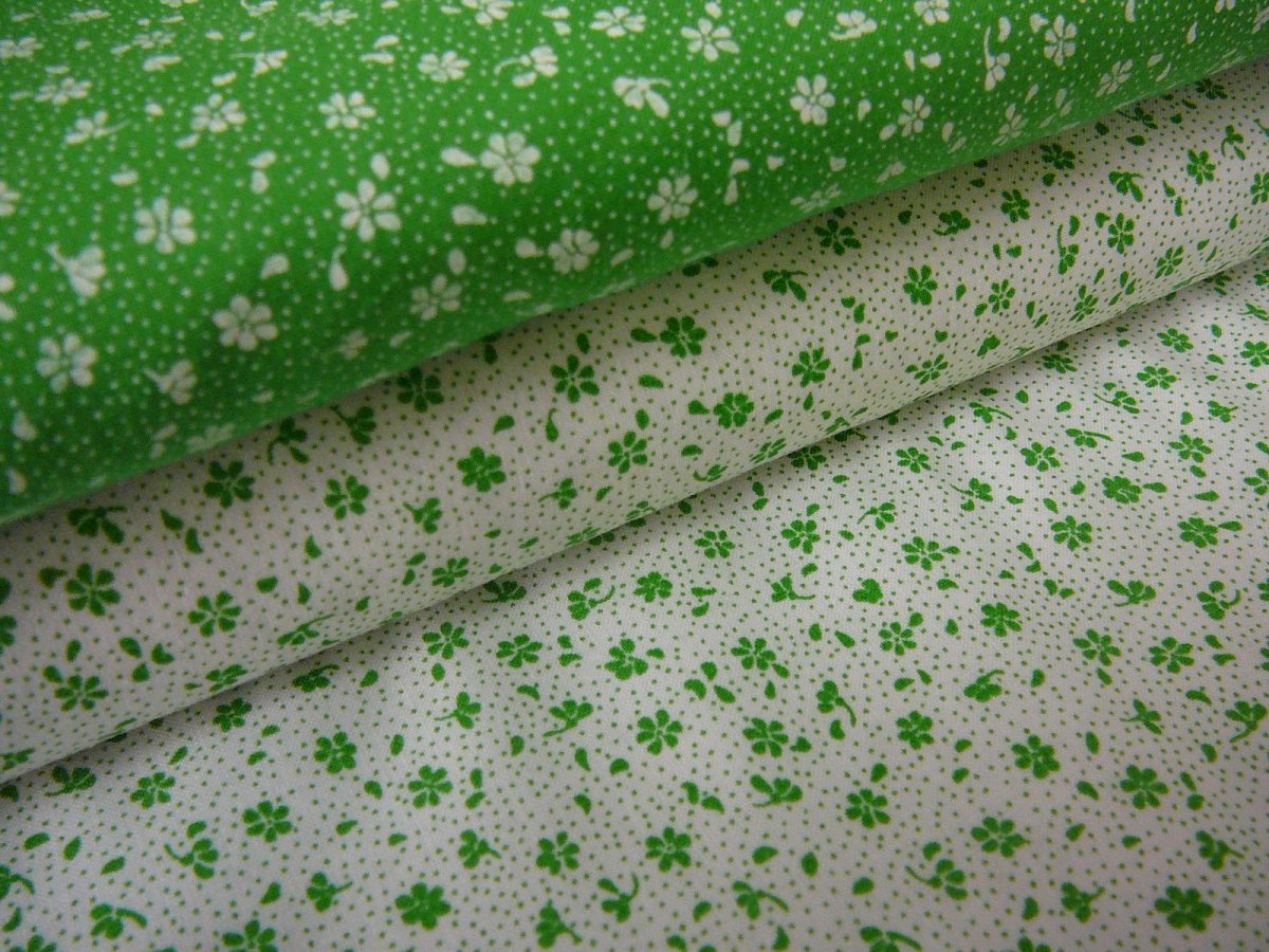 Bavlněná látka - metráž - zelené kytička na bílé - š. 150 cm