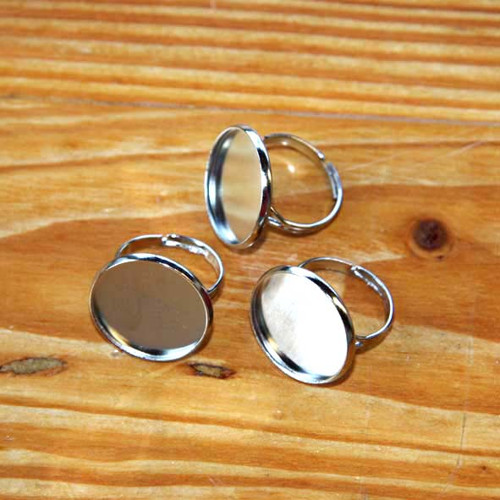 Prsten s Lůžkem 20mm - 1ks - Platinový