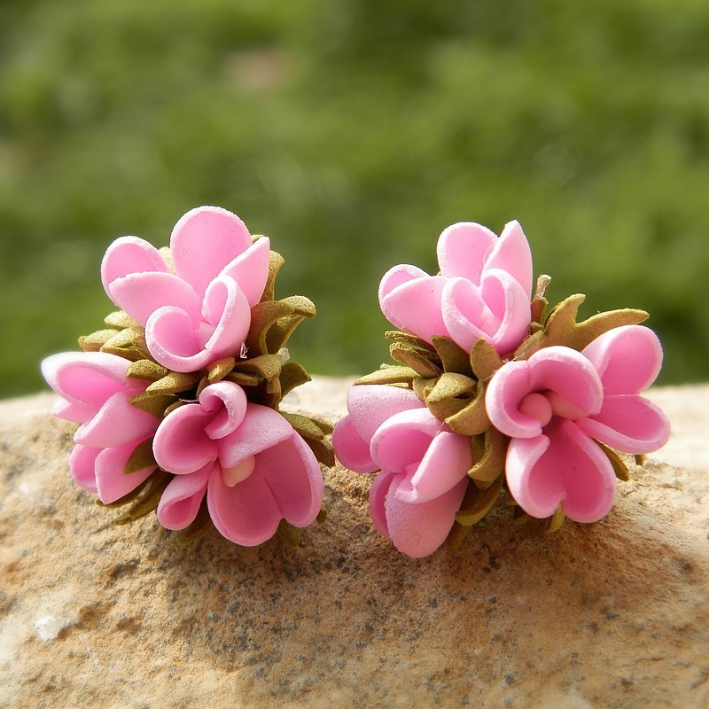 Květinové náušničky