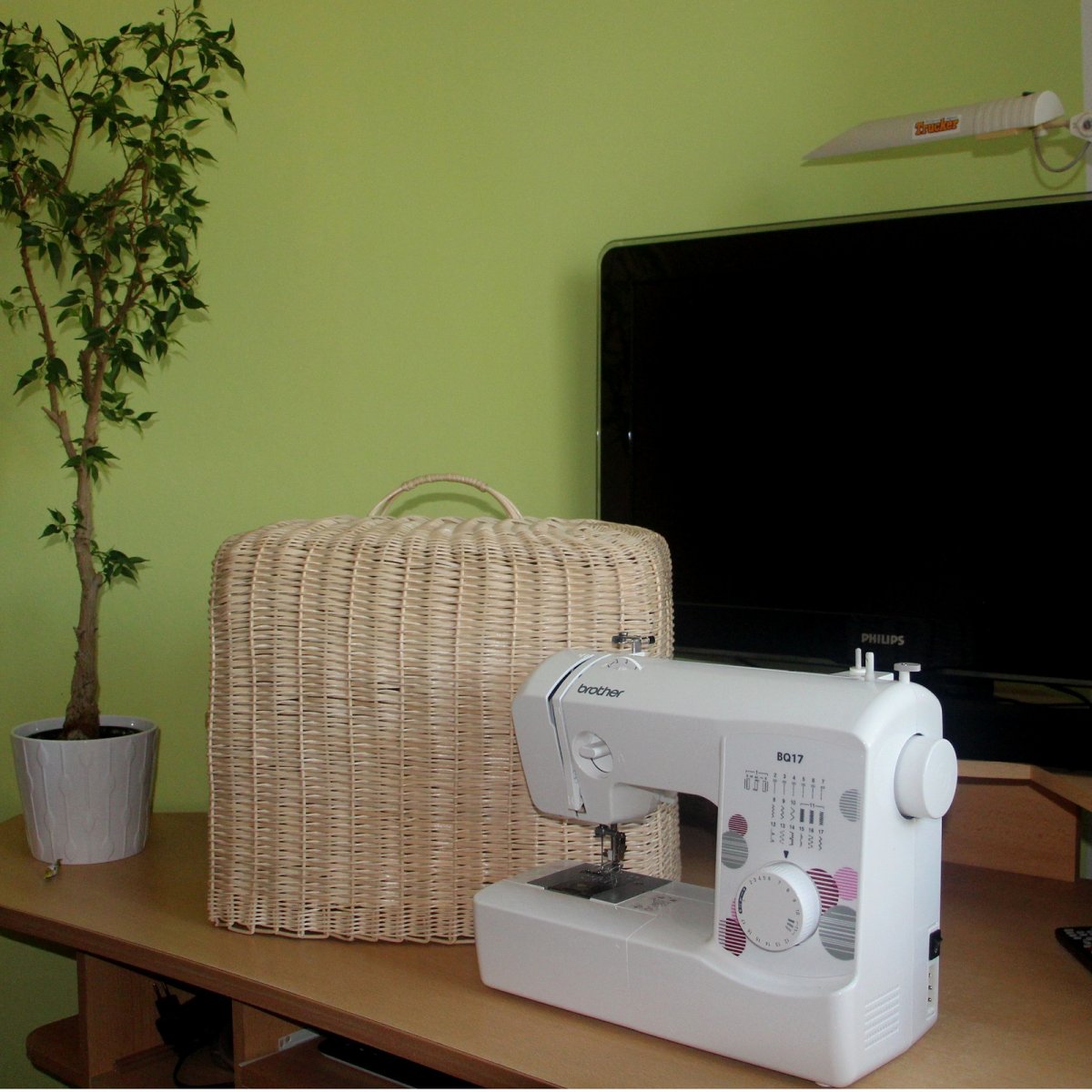 Kryt na šicí stroj