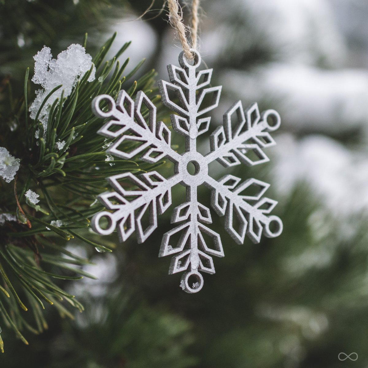 Vánoční kolekce VLOČKOVÁ *stříbřitá* 12 ks