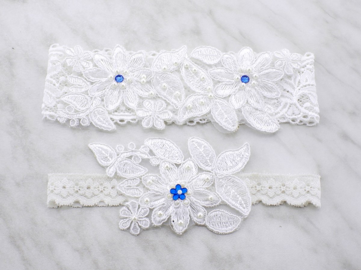 Vyšívaný podvazek ivory modrý pro nevěstu E12