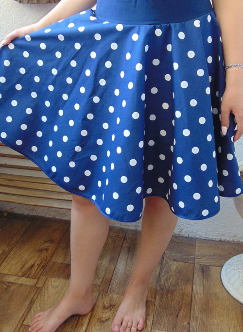 Kolová sukně puntík na modré (UNI)
